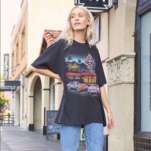 BRANDY MELVILLE OVERSIZED T-SHIRT